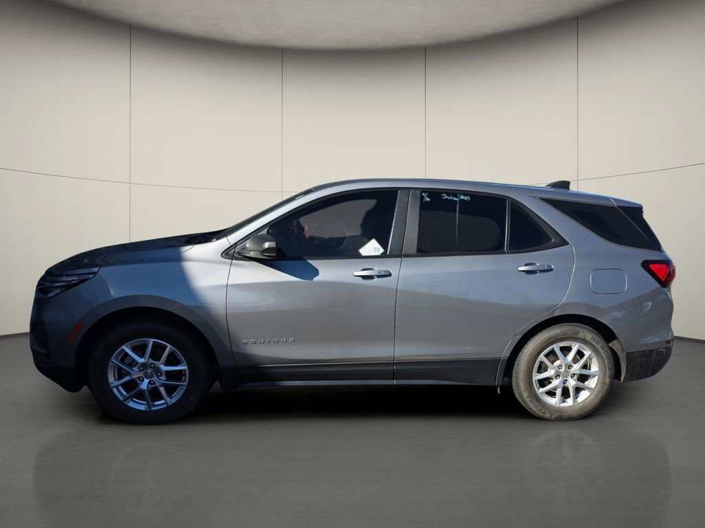 Used 2023 Chevrolet Equinox LS w/ LPO, Floor Liner Package image 5