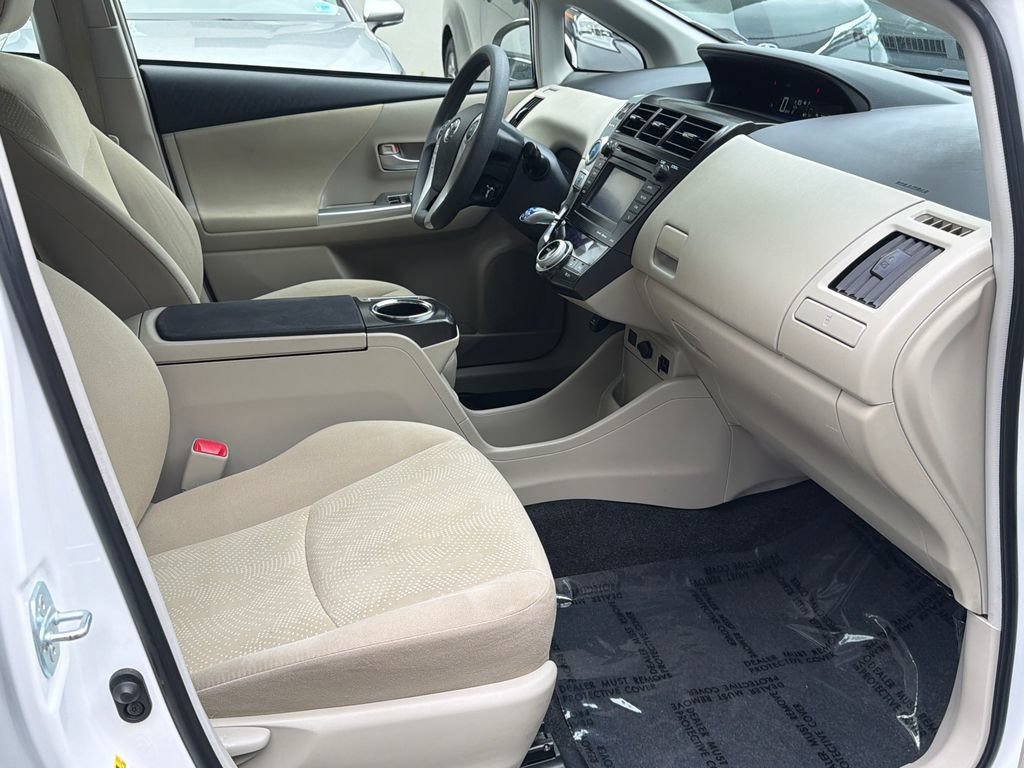 Used 2013 Toyota Prius V Three FWD image 9