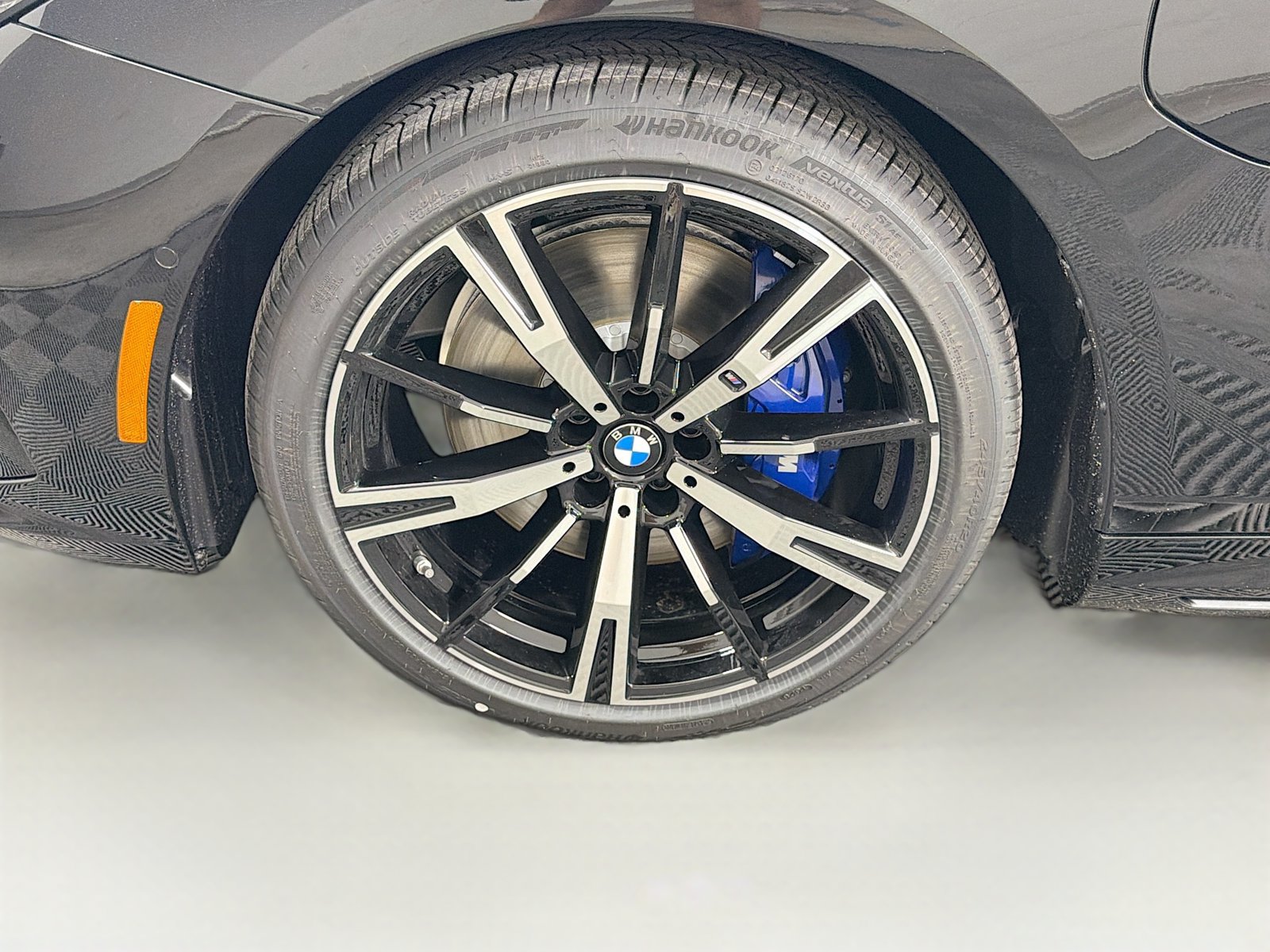 New 2027 BMW 550e xDrive AWD/4WD image 33