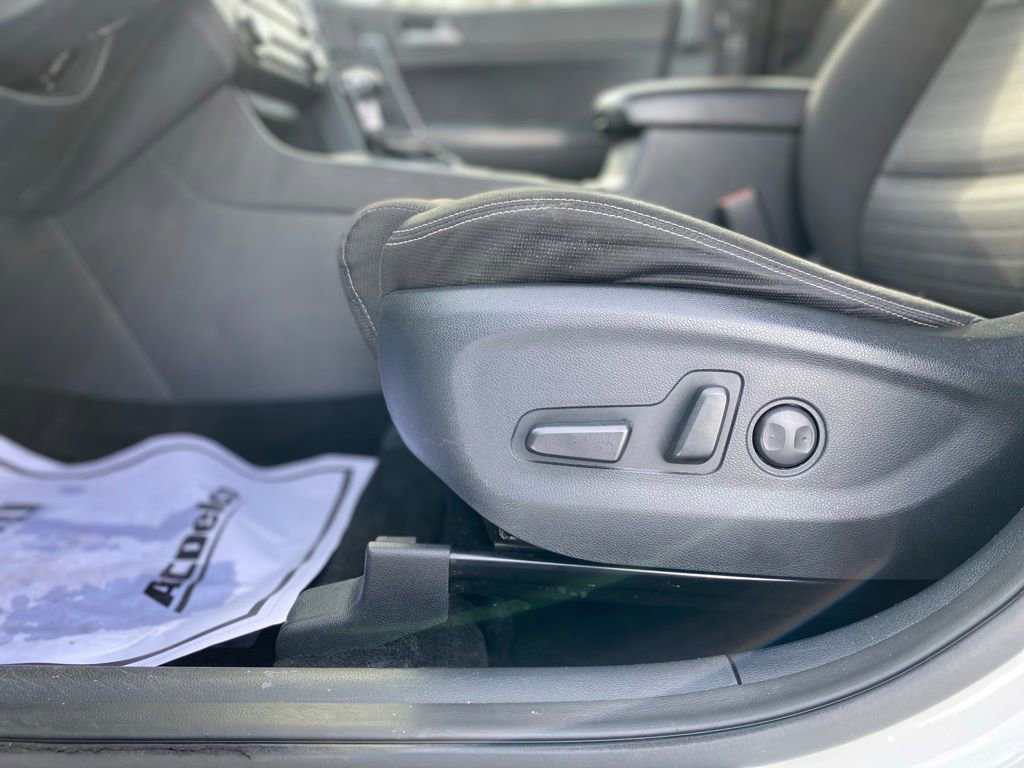 Used 2017 Kia Sportage LX w/ LX Popular Package image 21