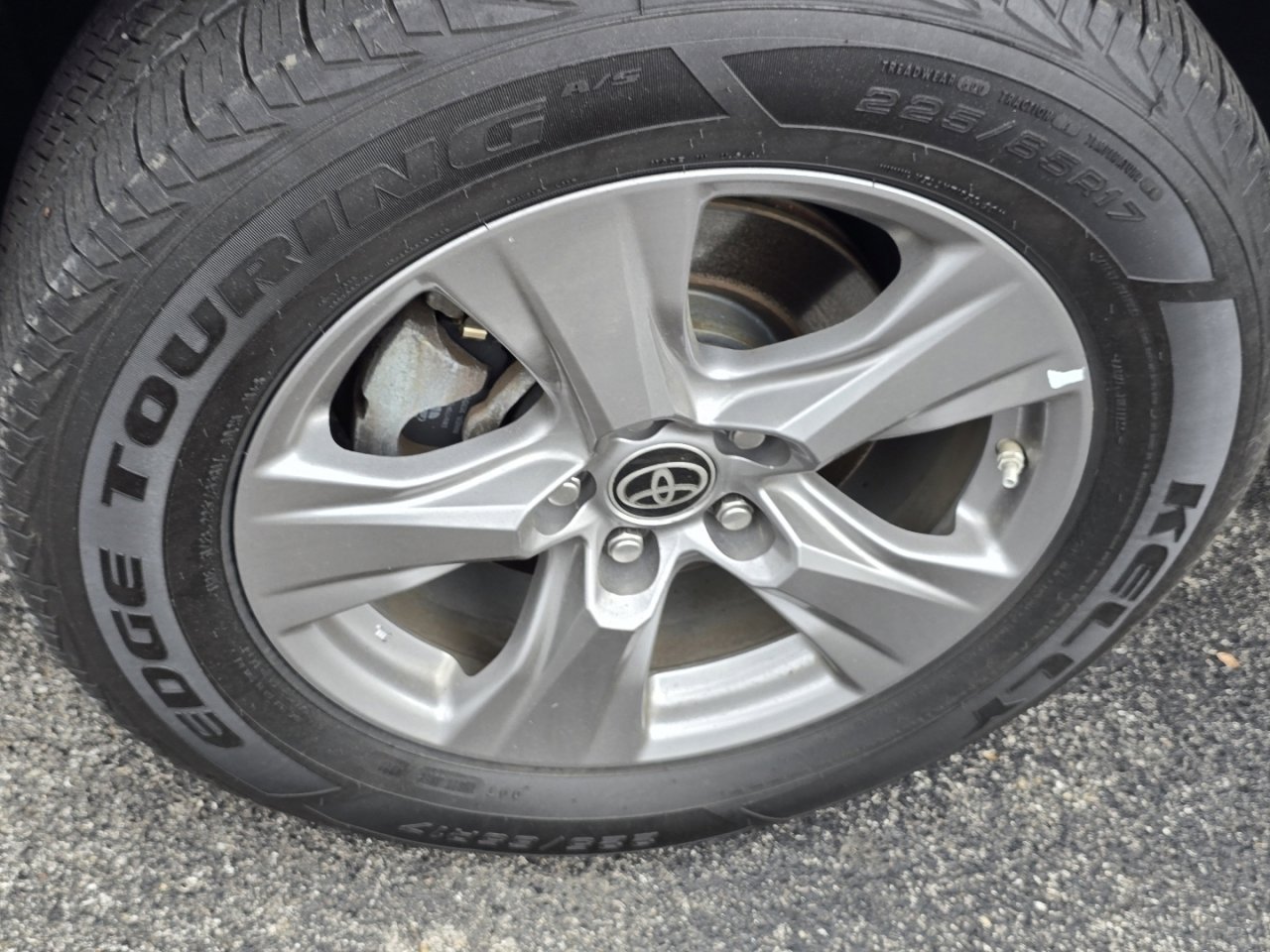 Used 2022 Toyota RAV4 LE AWD/4WD image 21