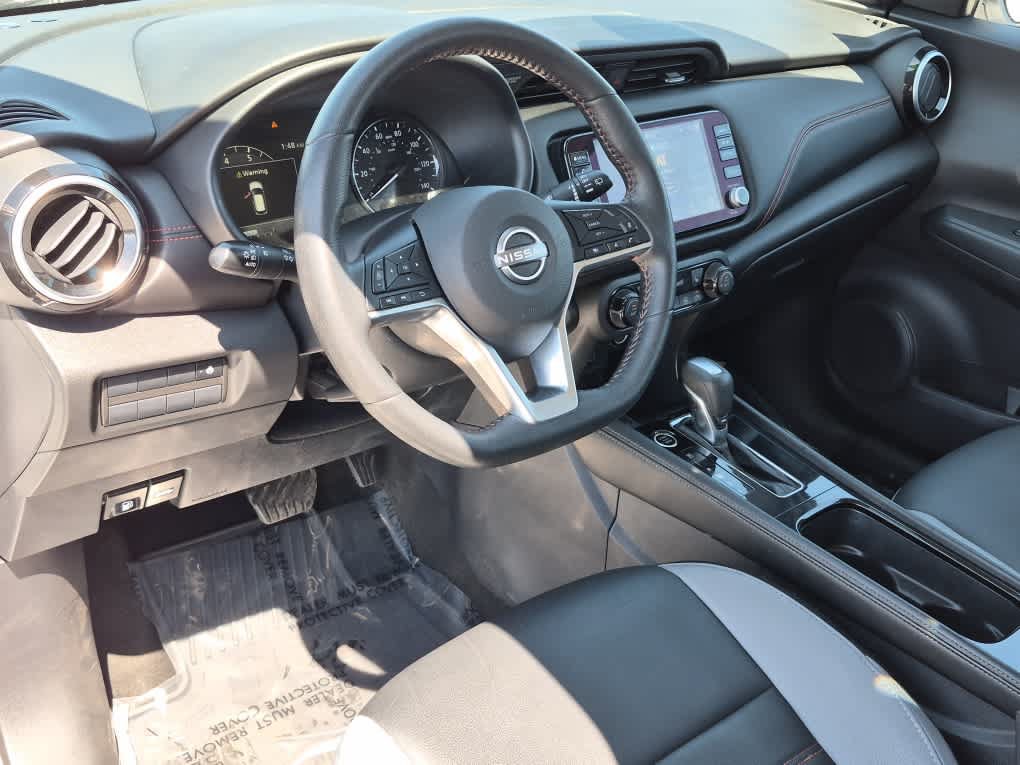 Used 2023 Nissan Kicks SR w/ SR Premium Package FWD image 32