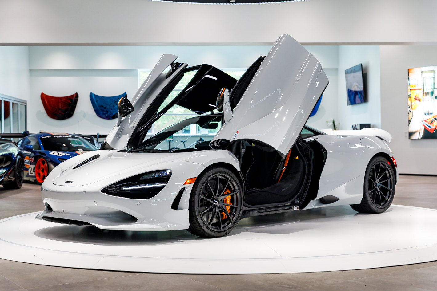 Used 2027 McLaren 750S RWD image 5
