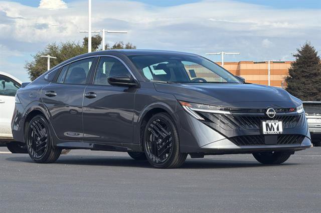 New 2027 Nissan Sentra SR w/ SR All Weather Package FWD image 2