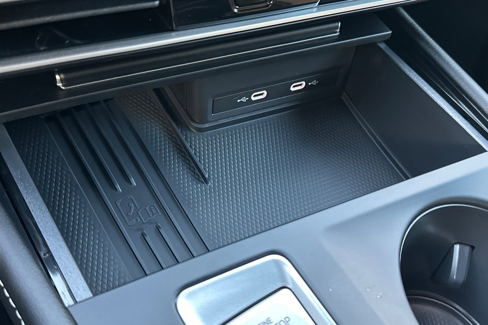 New 2026 Volkswagen Atlas Cross Sport SE image 24