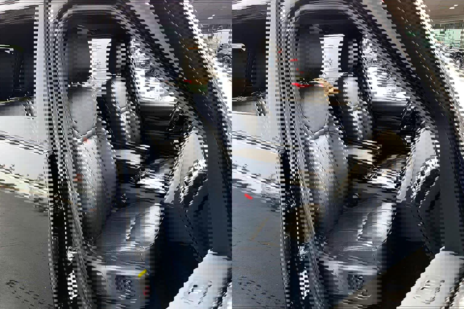 Used 2017 Land Rover Discovery HSE image 8