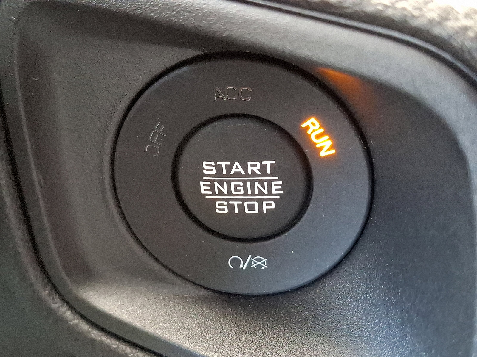 Used 2025 Jeep Wrangler Sport image 22