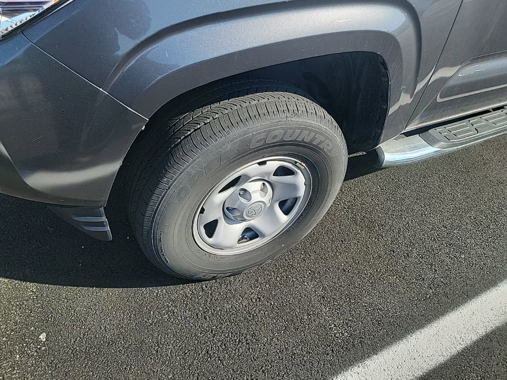 Used 2022 Toyota Tacoma SR w/ SR Convenience Package image 4