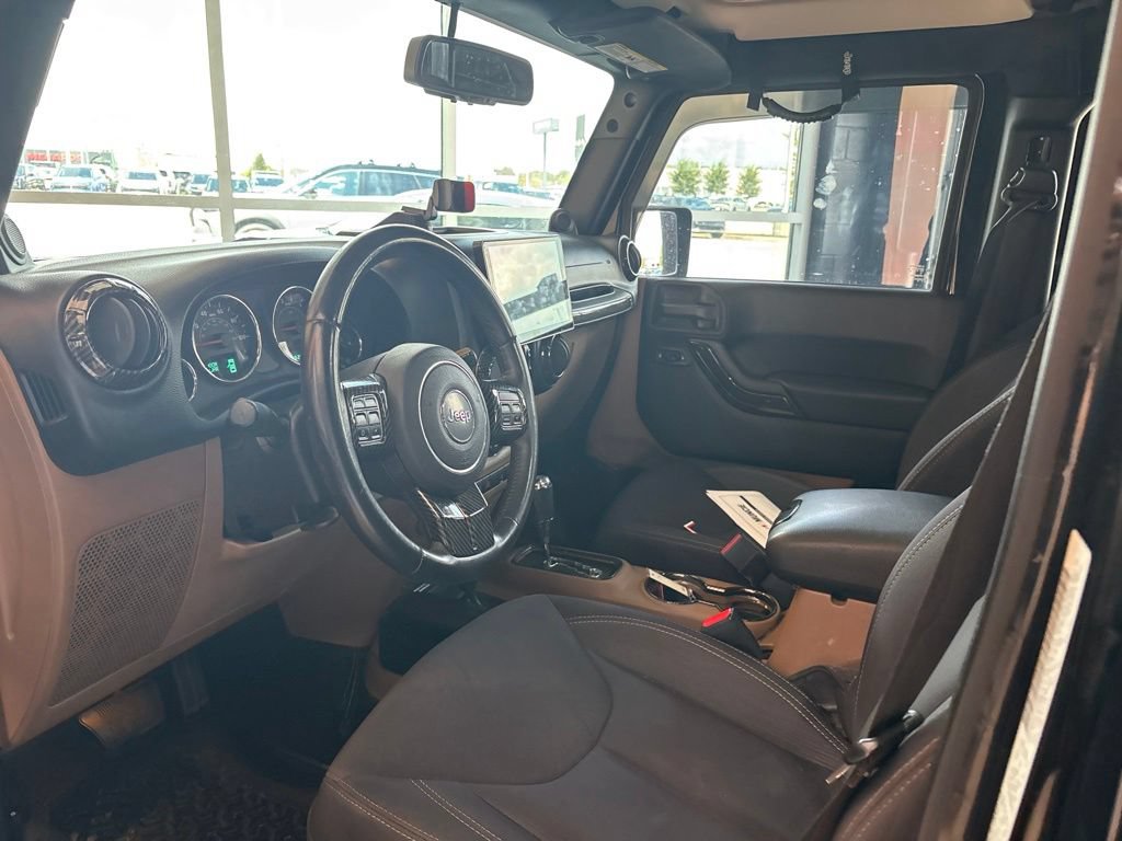 Used 2013 Jeep Wrangler Unlimited Sahara w/ Connectivity Group AWD/4WD image 20