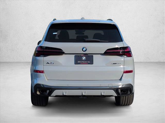 New 2026 BMW X5 xDrive50e image 8