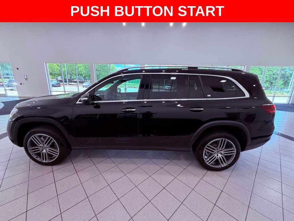 Used 2025 Mercedes-Benz GLS 450 4MATIC image 4
