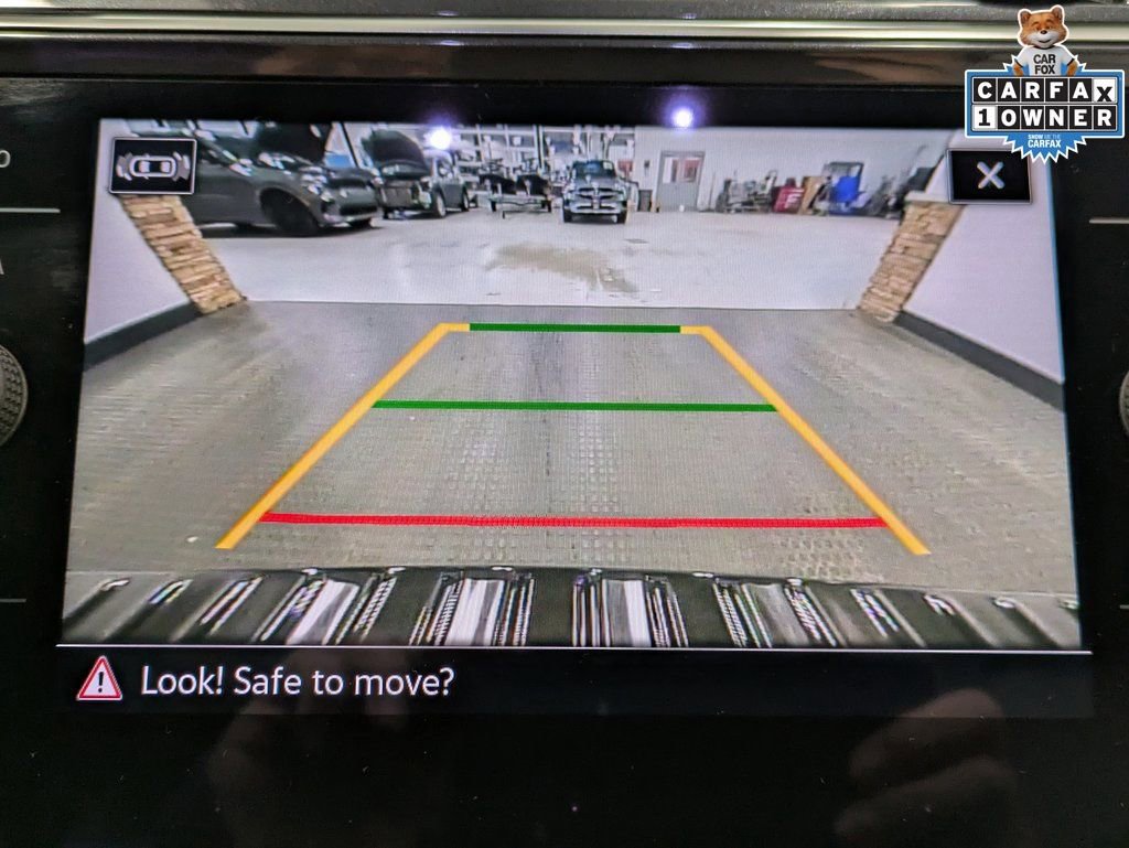 Used 2023 Volkswagen Tiguan SE R-Line image 15