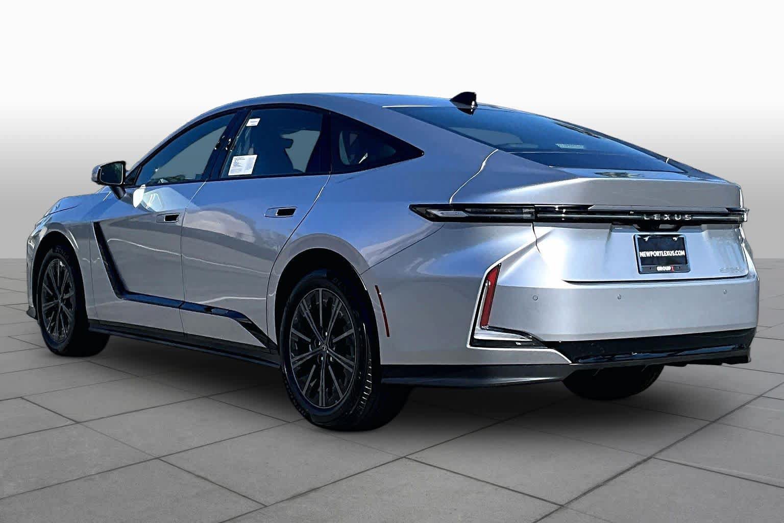 New 2026 Lexus ES 350e w/ Convenience Package FWD image 7