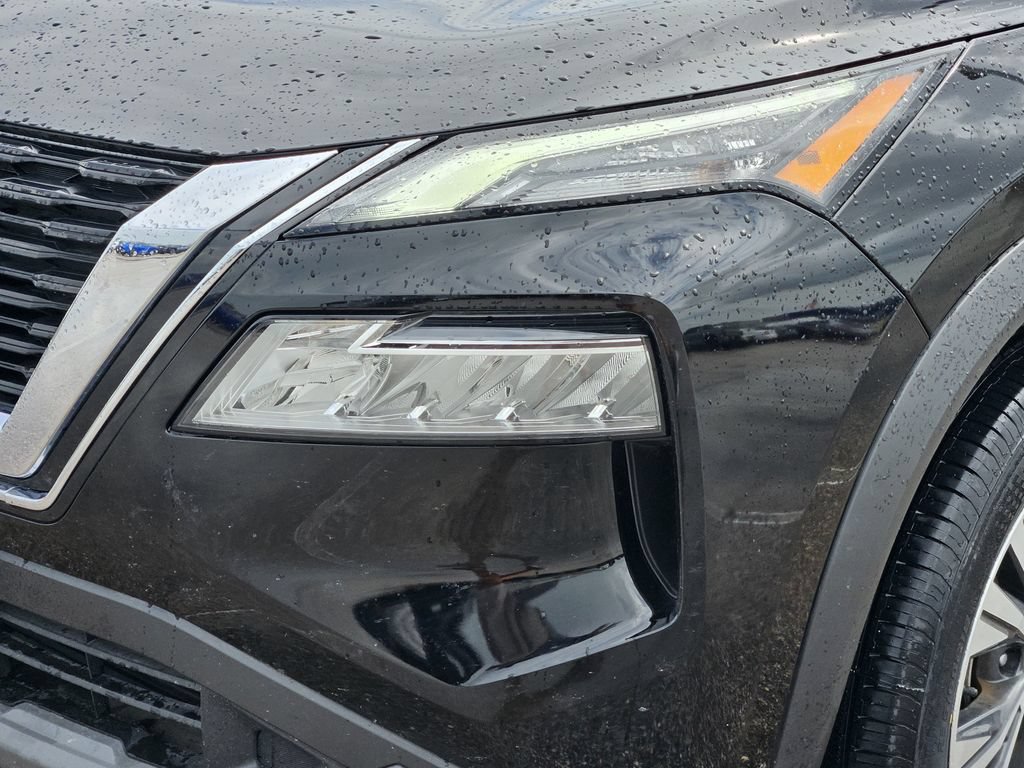 Certified 2023 Nissan Rogue SV FWD image 5