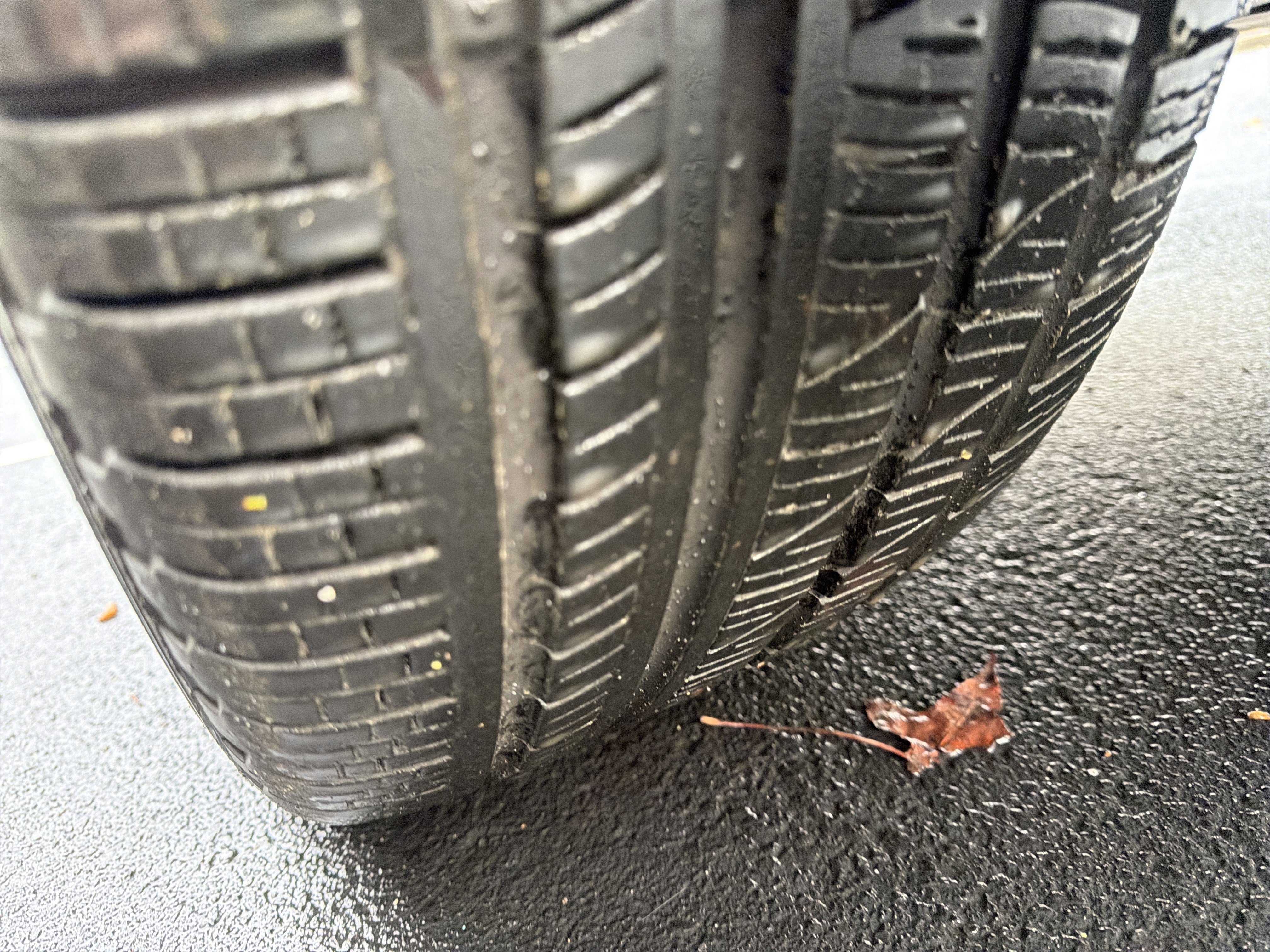 Certified 2025 Volvo XC90 B5 Core image 12