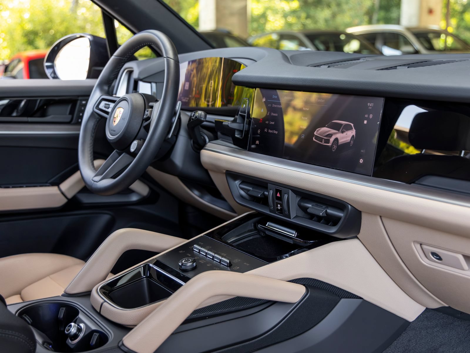 Certified 2025 Porsche Cayenne AWD/4WD image 63