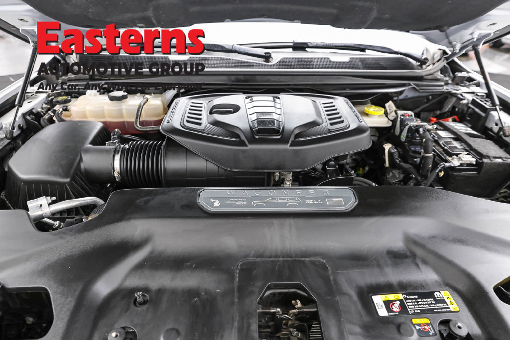 Used 2024 Jeep Wagoneer L Series II w/ Flexible Seating Group AWD/4WD image 9
