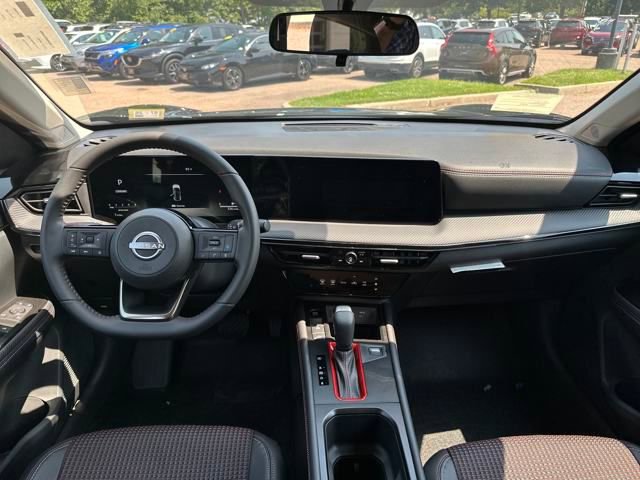 New 2025 Nissan Kicks SR image 6