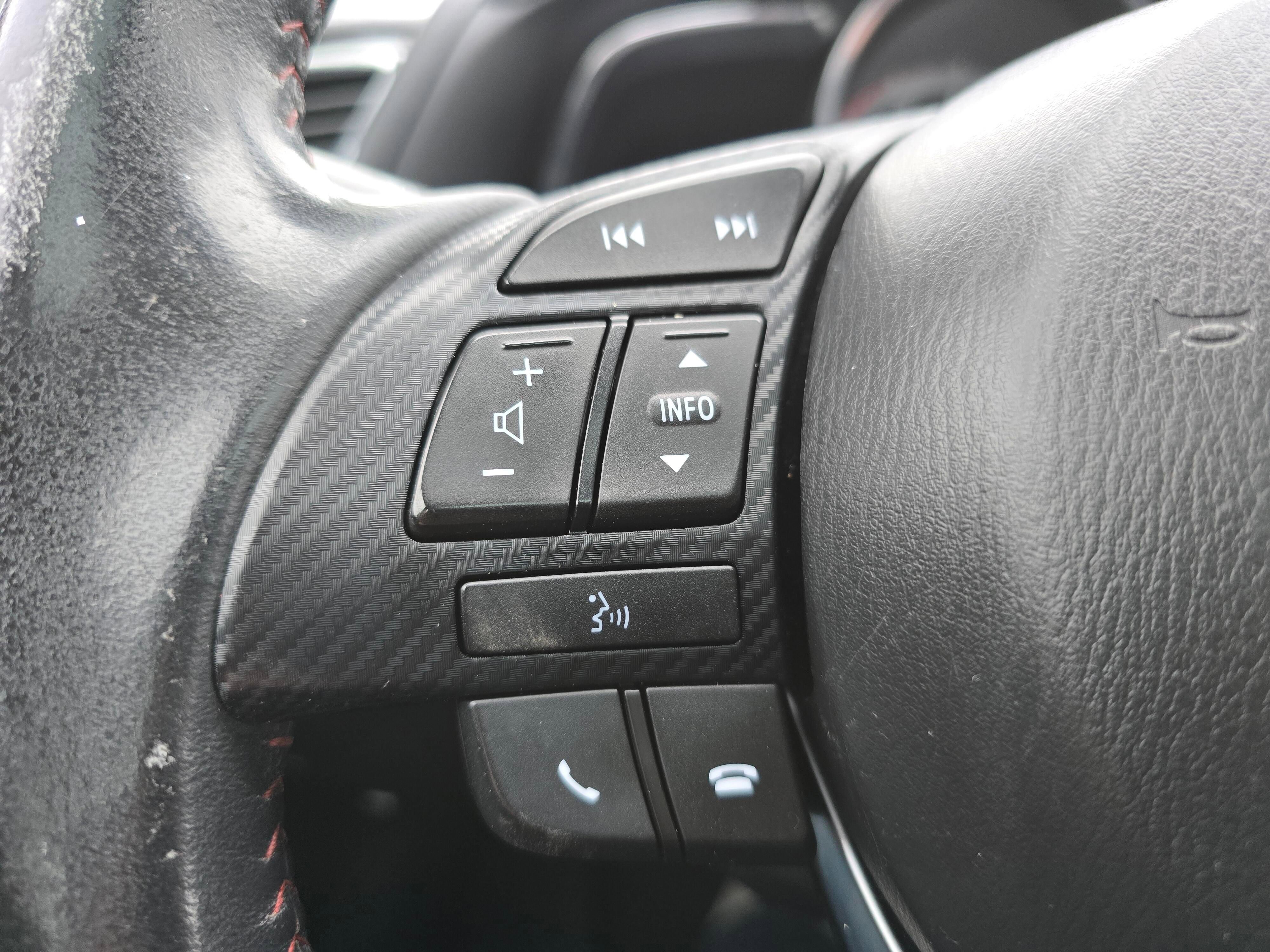 Used 2016 MAZDA MAZDA3 s Touring image 21