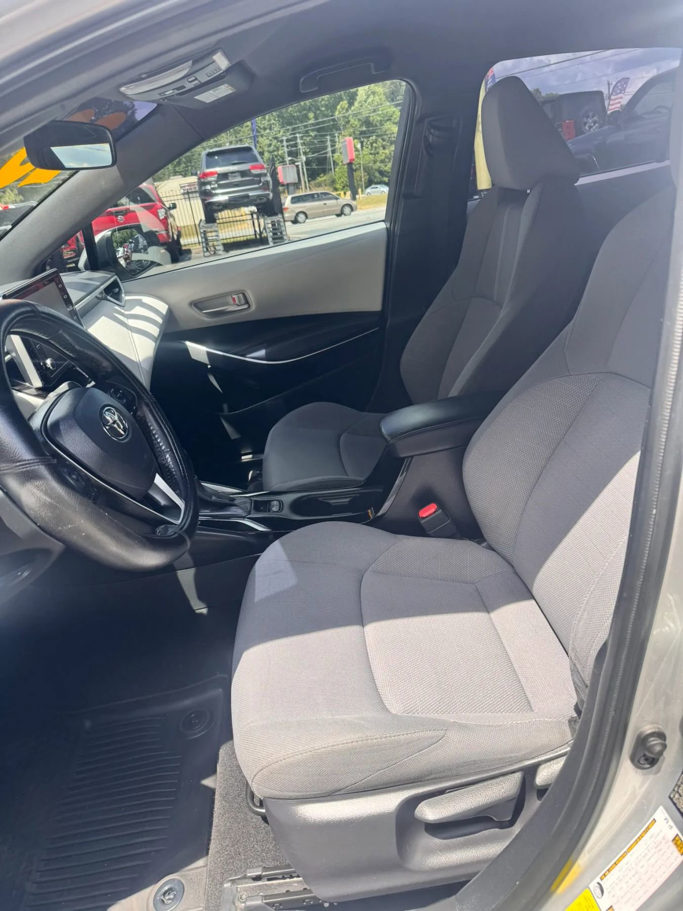 Used 2020 Toyota Corolla SE FWD image 9