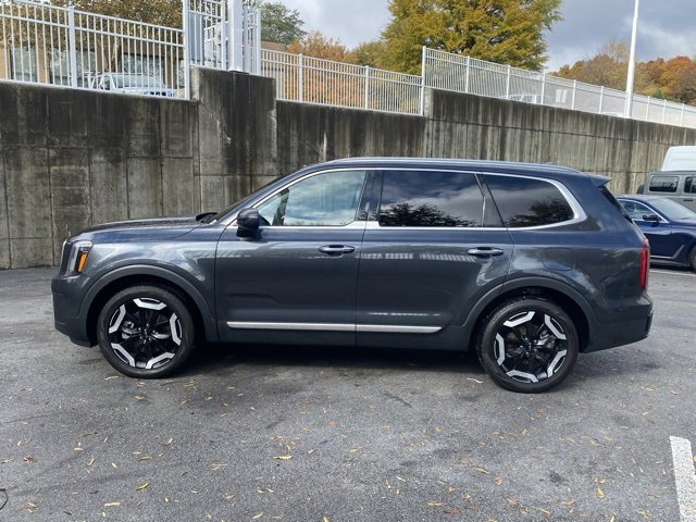 Used 2024 Kia Telluride S w/ S Sunroof Package image 4