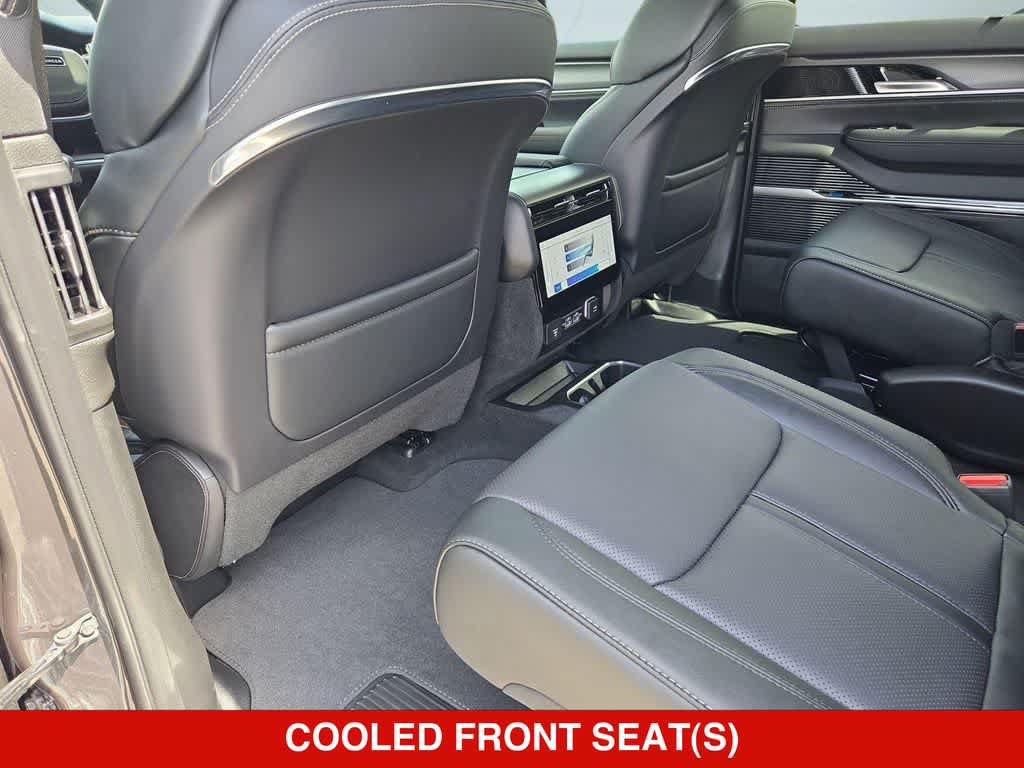 New 2026 Jeep Grand Wagoneer Summit w/ Premium Group III AWD/4WD image 17