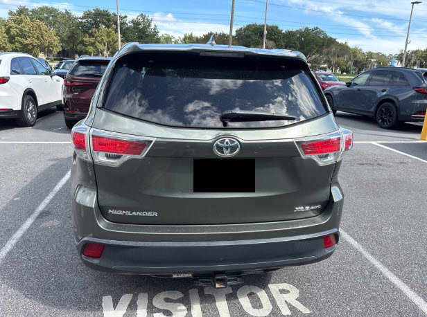 Used 2014 Toyota Highlander XLE AWD/4WD image 6