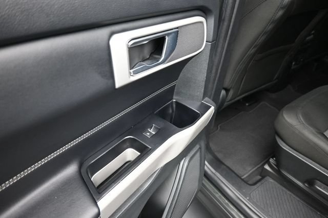 Used 2022 Ford Explorer XLT RWD image 17