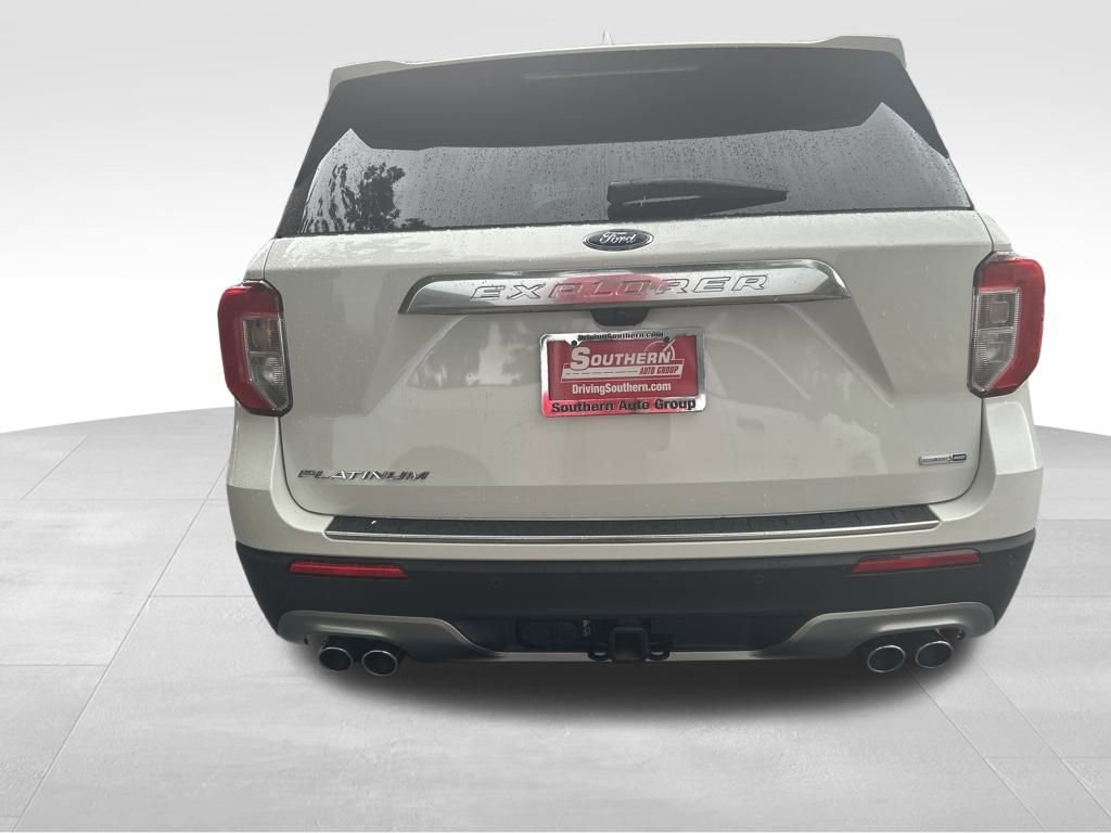 Used 2020 Ford Explorer Platinum w/ Premium Technology Package image 4