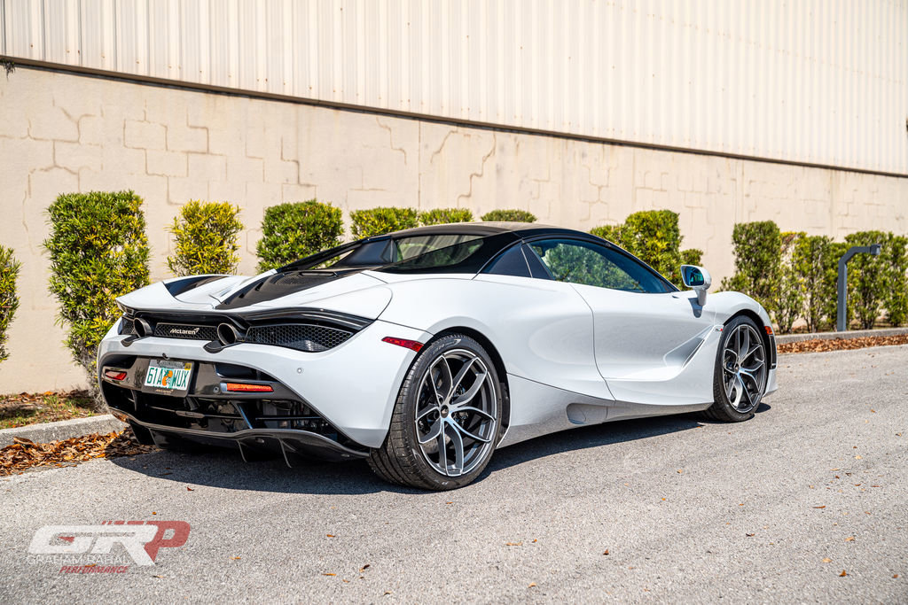 Used 2022 McLaren 720S Spider image 3