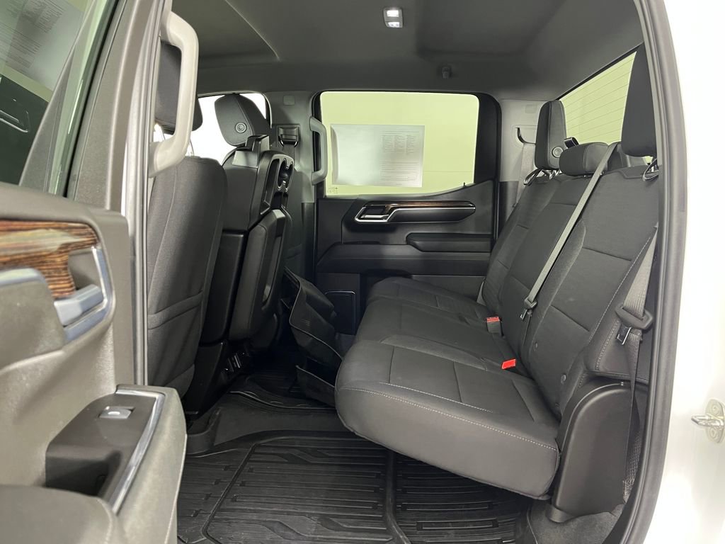 Used 2024 GMC Sierra 1500 SLE w/ X31 Off-Road Package image 13