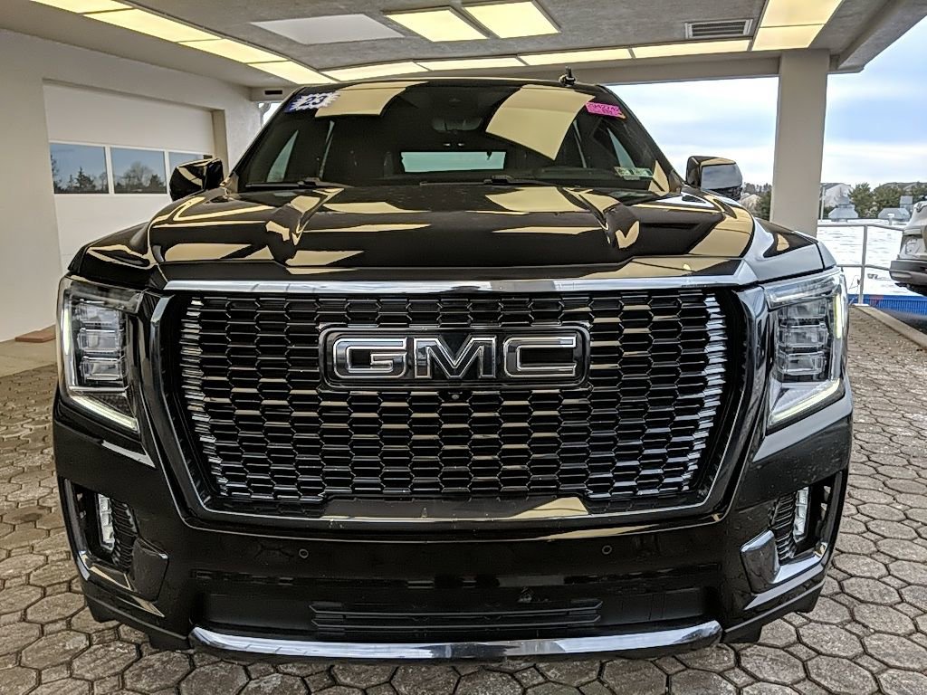 Used 2023 GMC Yukon Denali Ultimate image 2