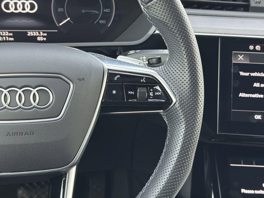 Used 2022 Audi e-tron S Prestige w/ Prestige Package image 10
