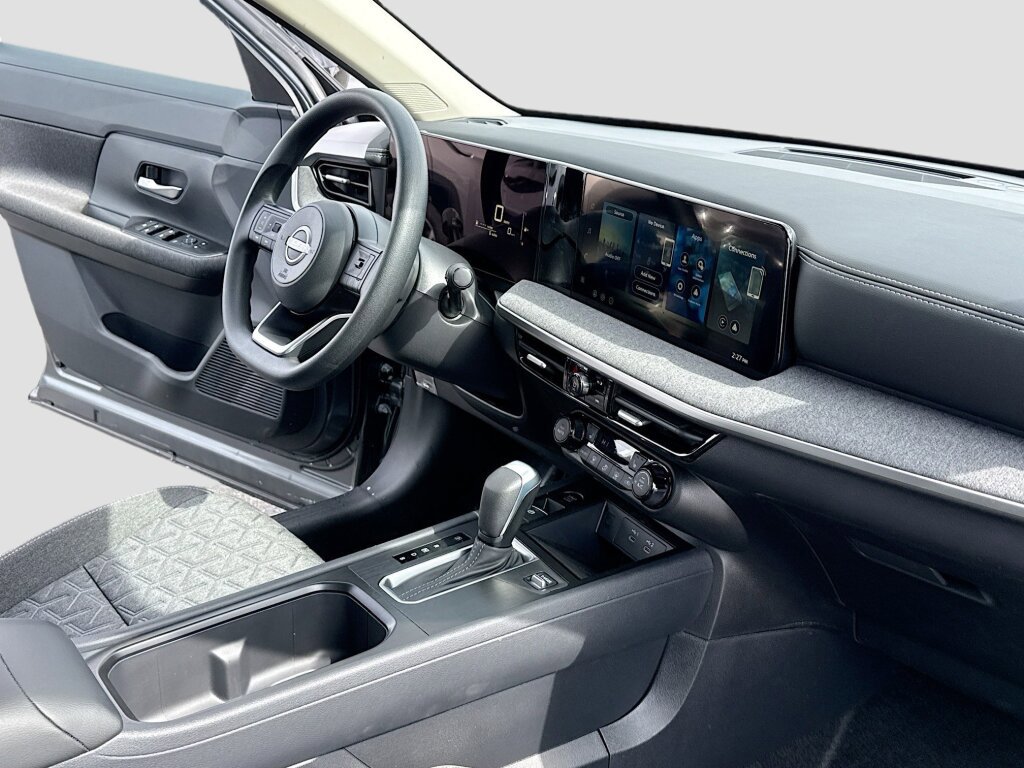 New 2026 Nissan Kicks SV image 5