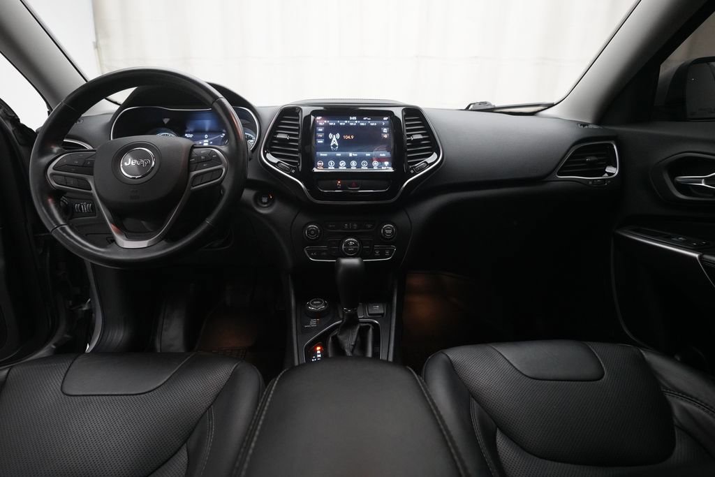 Used 2019 Jeep Cherokee Limited image 5