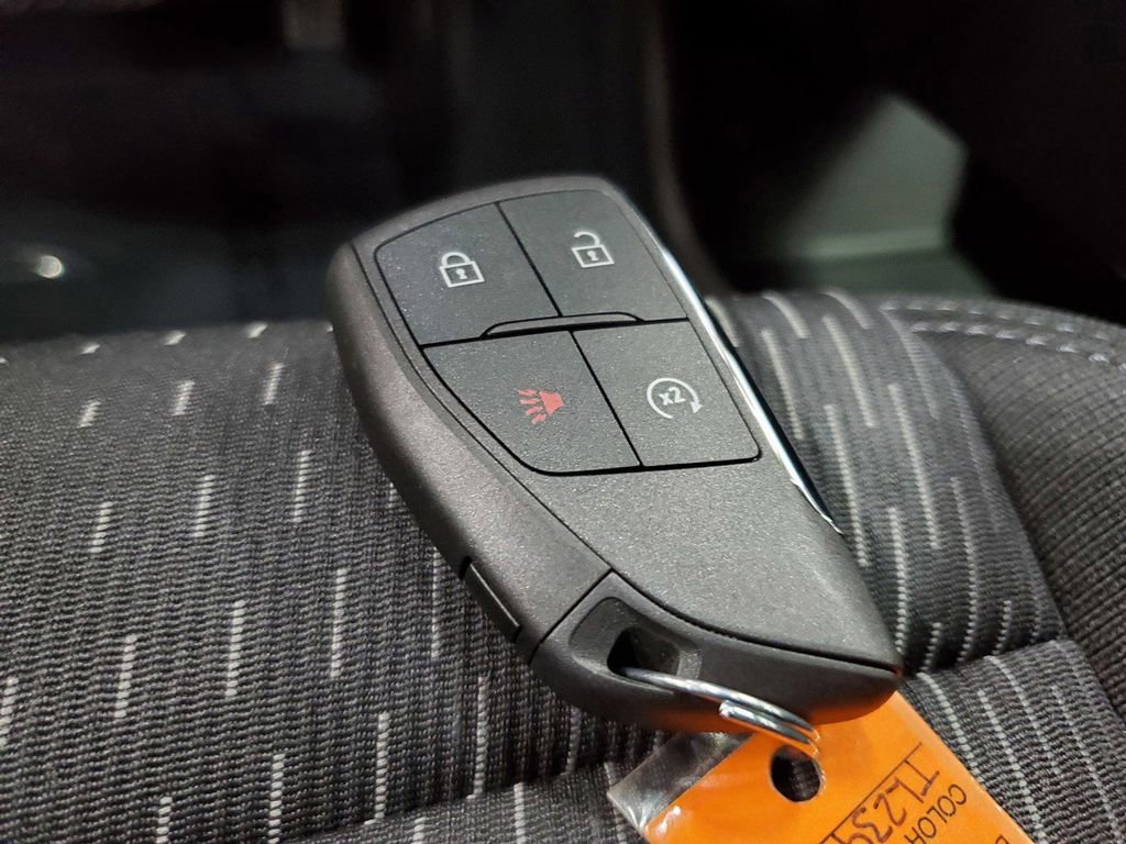 Used 2026 Chevrolet Equinox LT AWD/4WD image 33