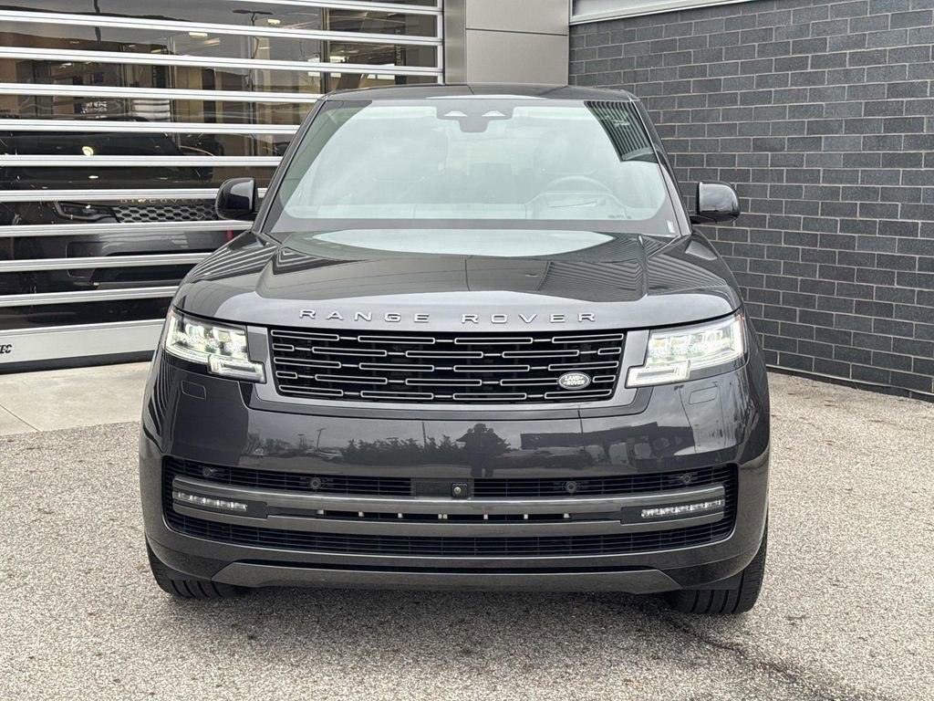 Certified 2024 Land Rover Range Rover Long Wheelbase Autobiography image 2