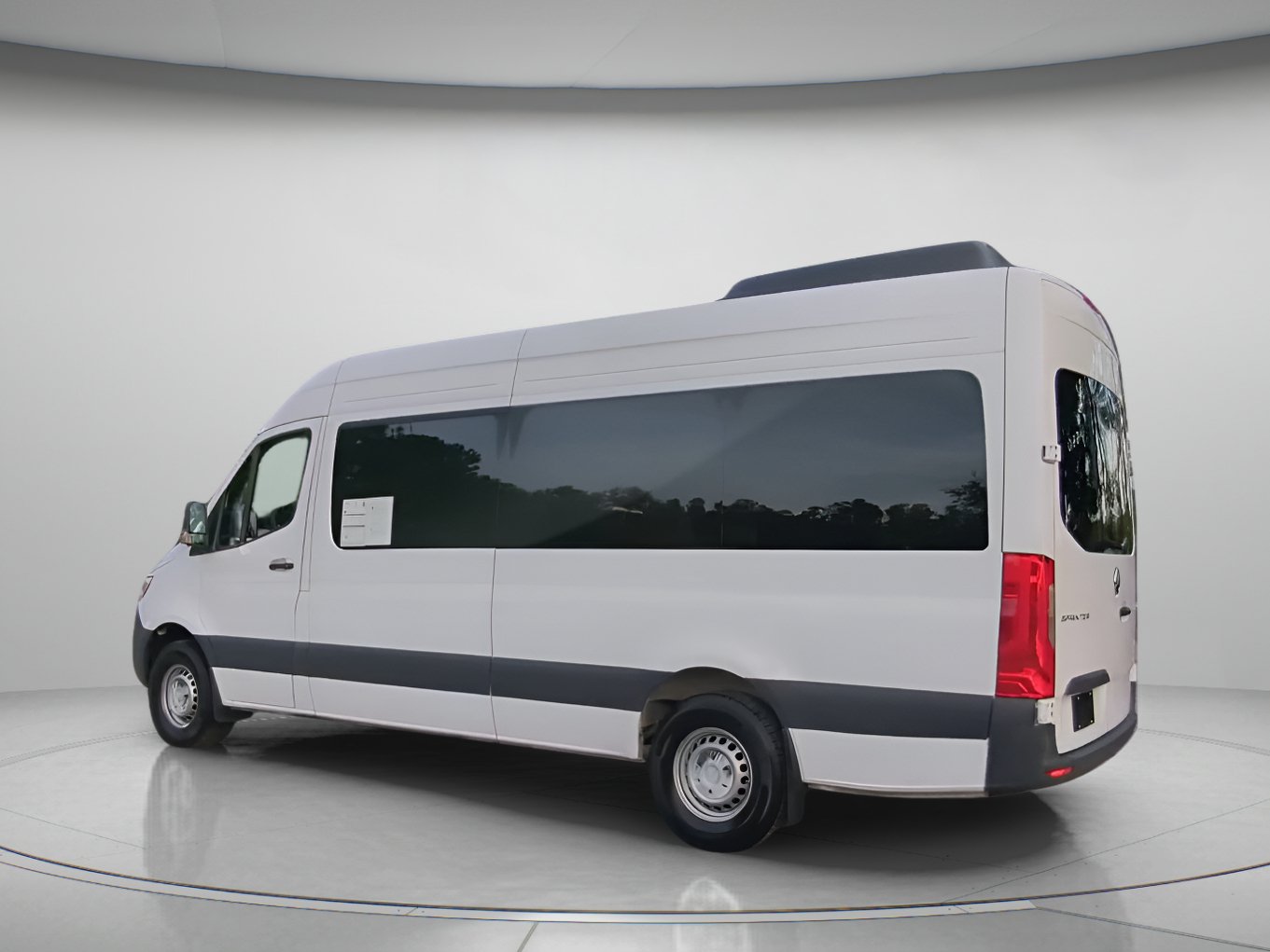 Used 2025 Mercedes-Benz Sprinter 2500 image 21