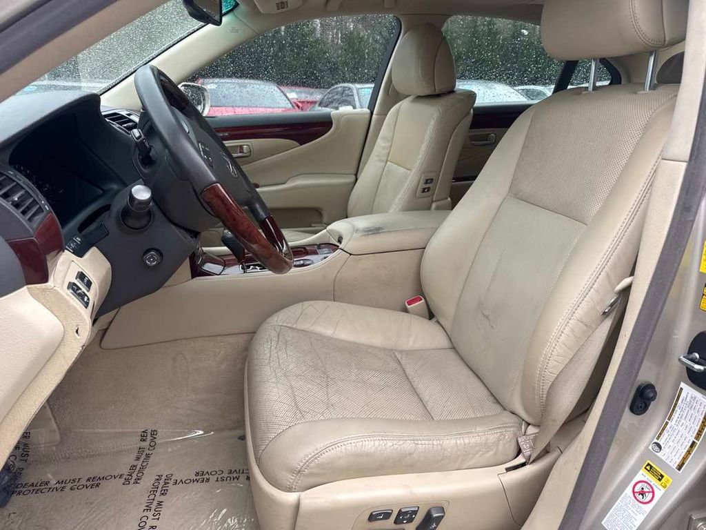 Used 2010 Lexus LS 460 RWD image 8