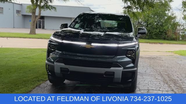 Certified 2025 Chevrolet Silverado EV LT AWD/4WD image 3