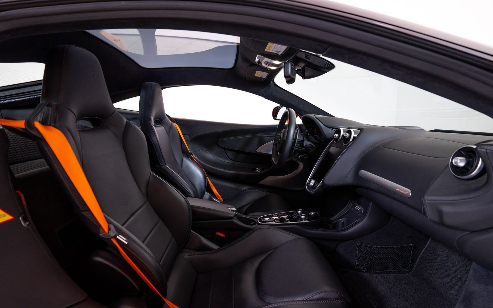 Used 2023 McLaren GT RWD image 20