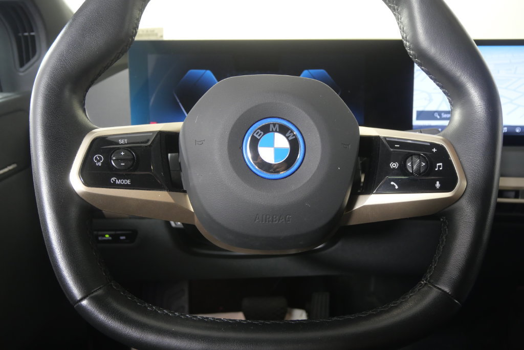 Certified 2024 BMW iX xDrive50 w/ Premium Package AWD/4WD image 19