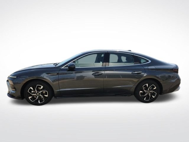 Used 2025 Hyundai Sonata SEL FWD image 6
