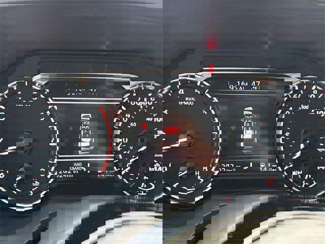 Used 2023 Nissan Rogue SV w/ SV Premium Package image 32