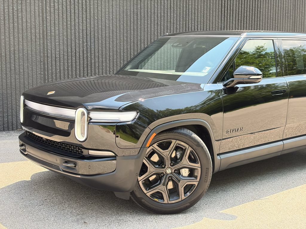 Used 2026 Rivian R1S Adventure AWD/4WD image 2