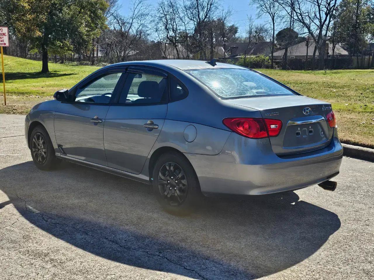 Used 2010 Hyundai Elantra w/ Comfort Pkg 2 FWD image 9