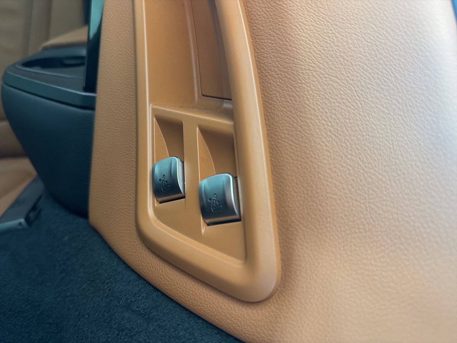 Certified 2022 BMW X7 xDrive40i w/ Premium Package image 47