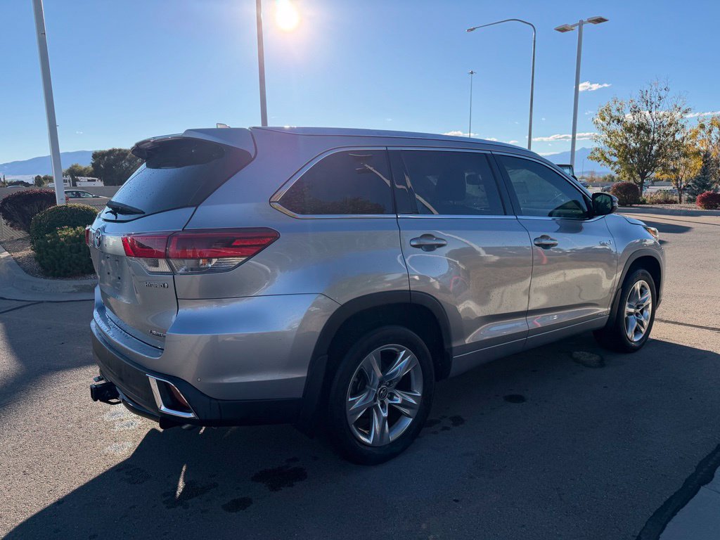 Used 2019 Toyota Highlander Limited AWD/4WD image 3
