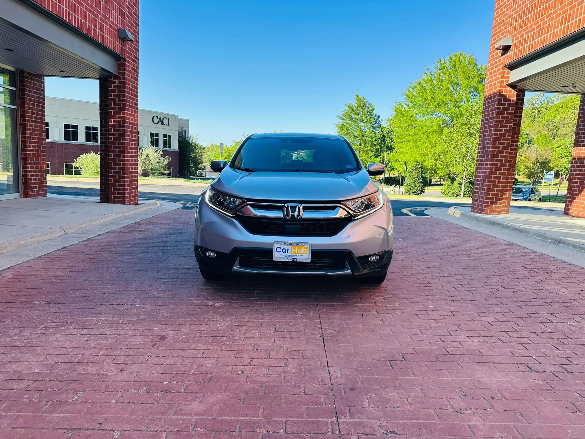 Used 2018 Honda CR-V EX image 2
