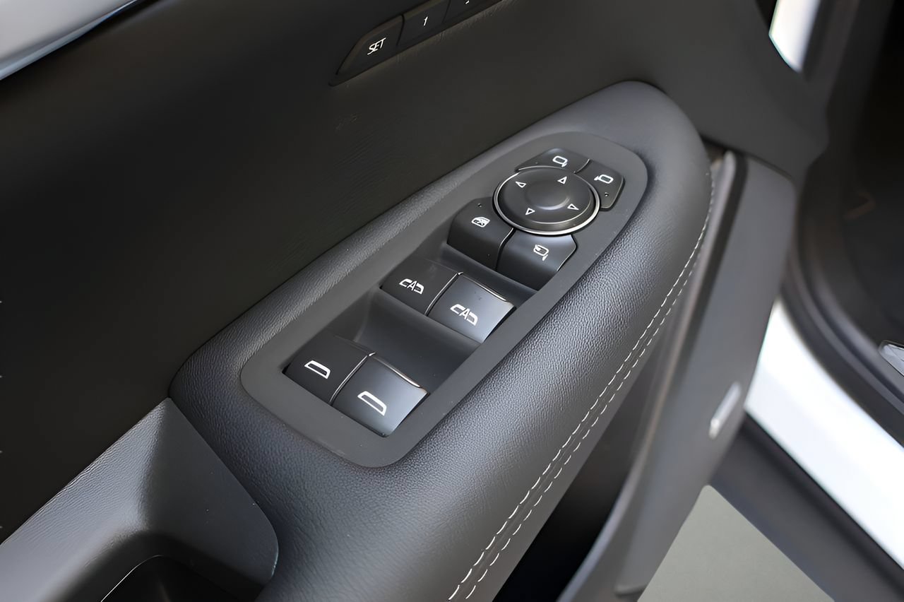 Certified 2026 Cadillac XT5 Premium Luxury FWD image 9